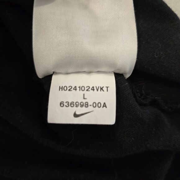 Nike Shirt Mens Large Black Dog Graphic Swoosh Streetwear Tee Funny L 636998-00A - Picture 7 of 7